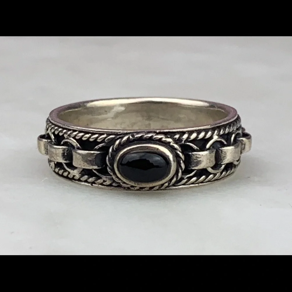 Vintage sterling silver Black Stone Band Ring